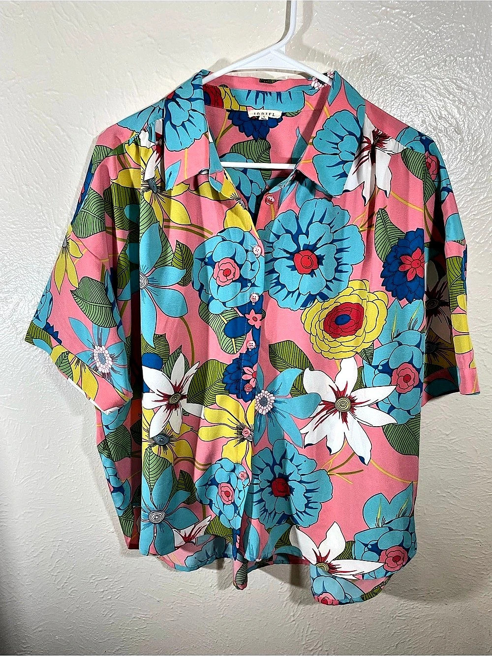 JODIFL Floral Button Down Shirt & Shorts Set in Pink & Blue Large Like New